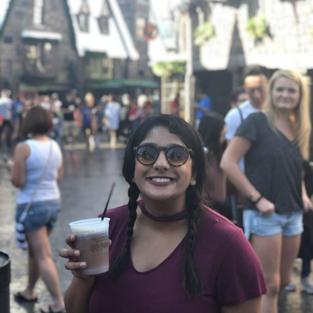 Meet your Posher, Deeva